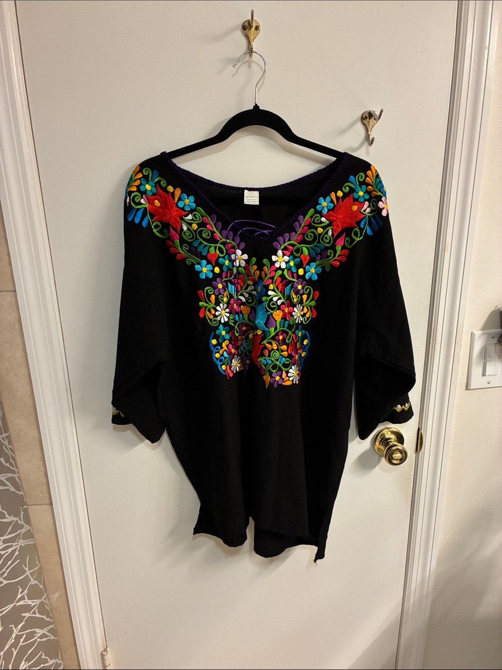 Mexican Black Embroidered V-Neck Top with Multicolor Floral Design Sz XL